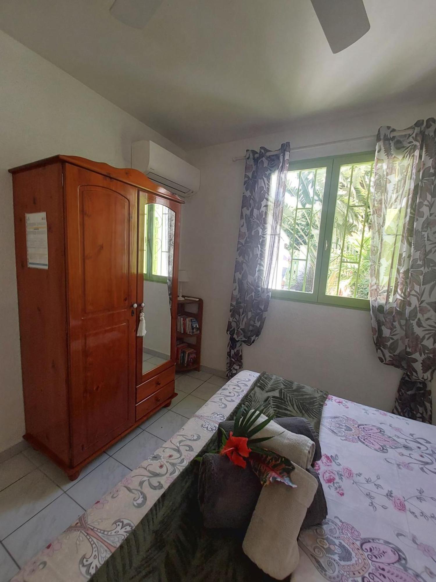 Ferienwohnung Logisrev Sainte-Anne  Zimmer foto